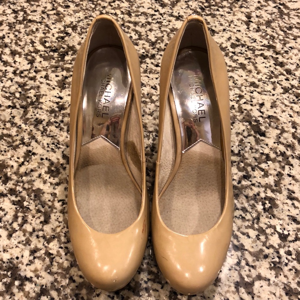 Beige Michael Kors stilettos